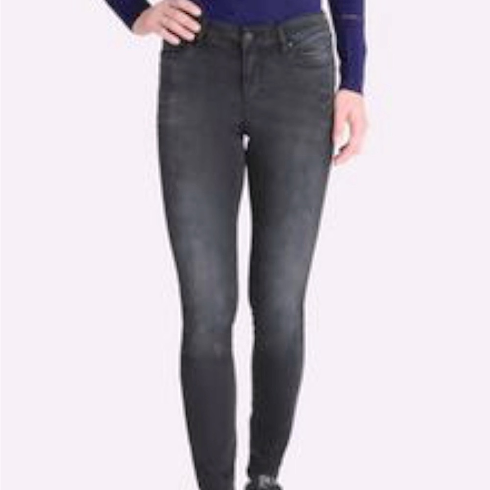 Jones New York washed black Essex skinny mid-rise skinny jeans.  Size 4